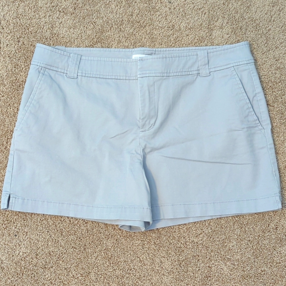 NY&Co Hampton 4-inch Short Light Grey
